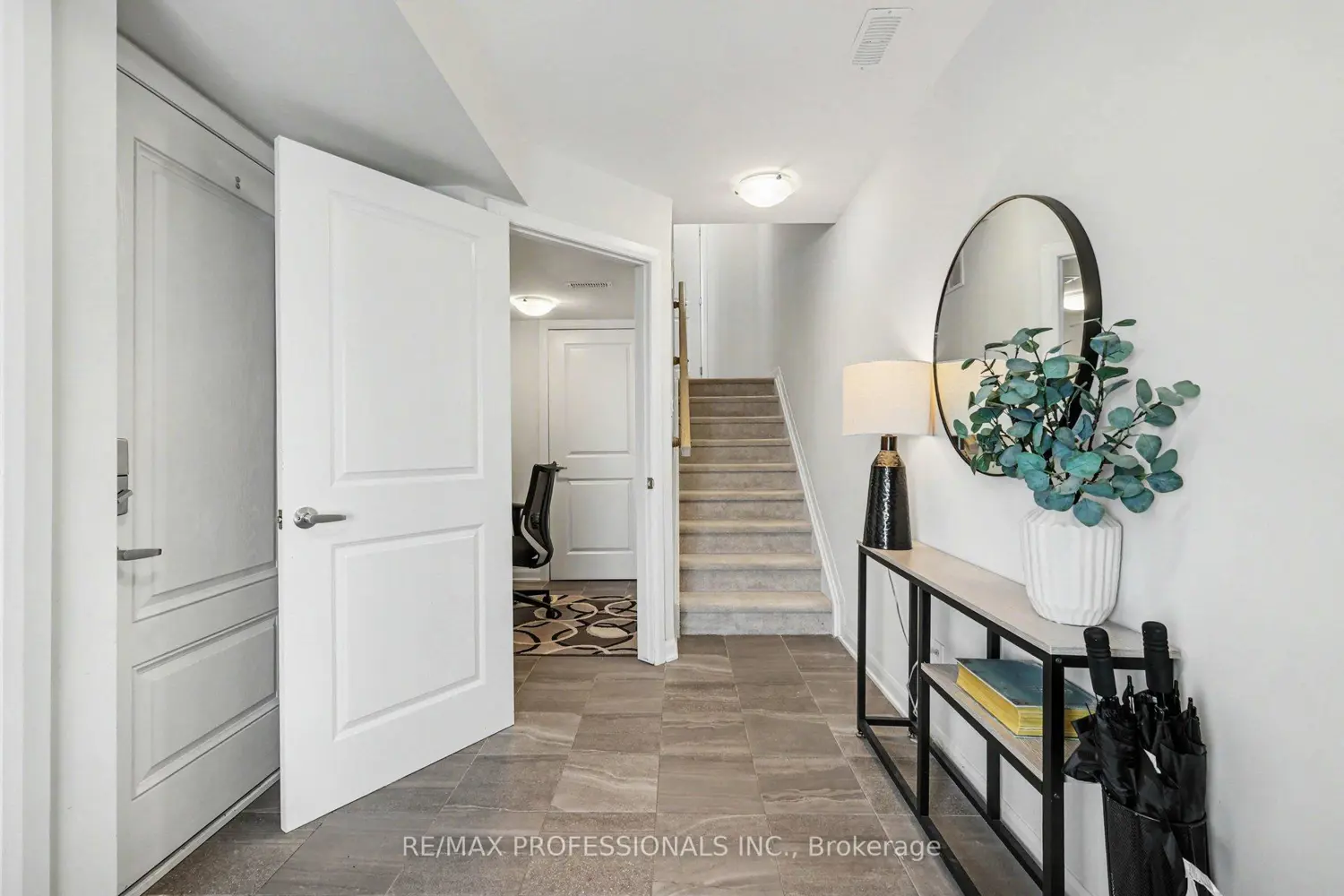Additional image 3 of 919 Lixnaw Court