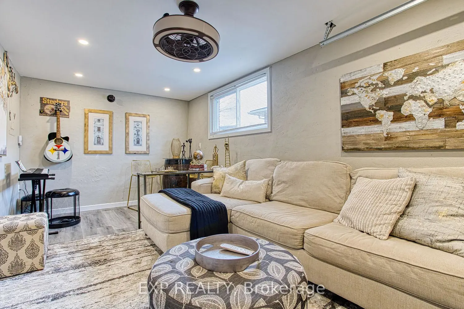 4504 Queensway Gardens