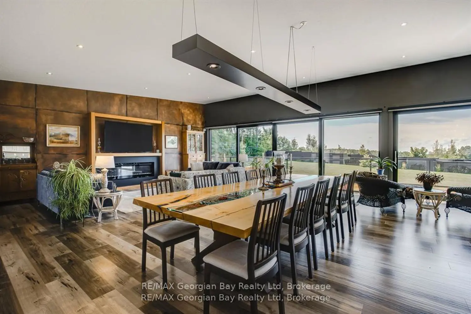 165 Wilson Road photo 3