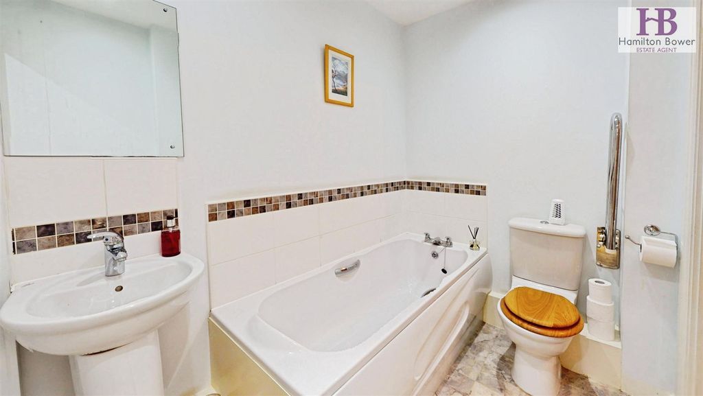 Additional image 14 of 2 bed flat for saleSinderhill Court, Northowram, Halifax HX3