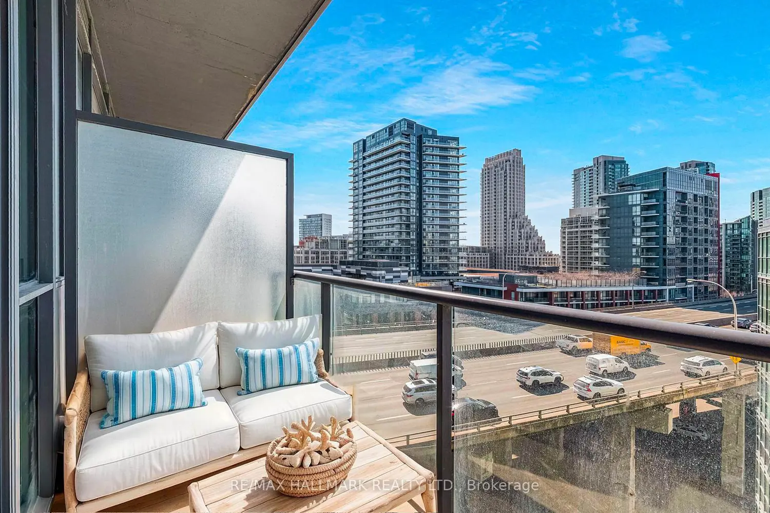 Additional image 8 of 169 Fort York Boulevard 913