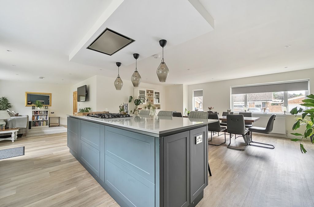 Additional image 4 of 6 bed bungalow for saleHindhead, Surrey GU26