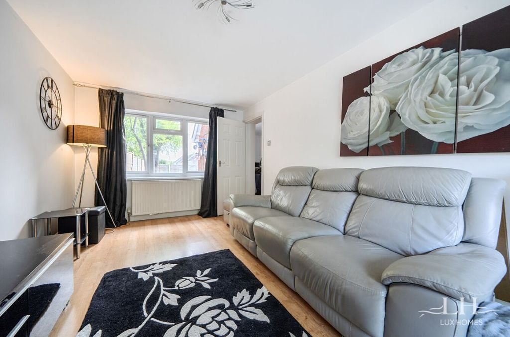 Additional image 5 of 4 bed detached house for saleRomney Chase, Emerson Park RM11
