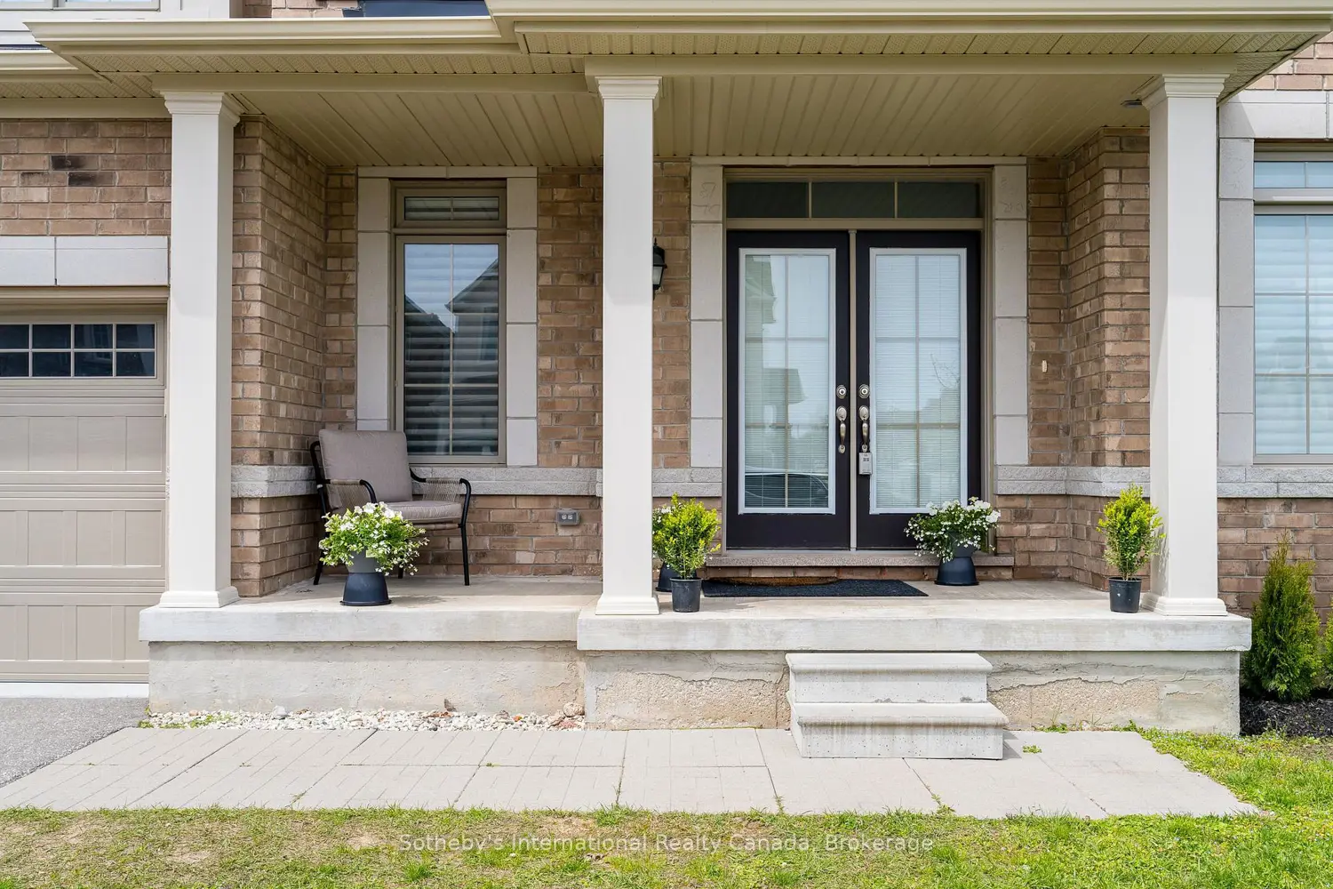 45 Mclean Avenue photo 2