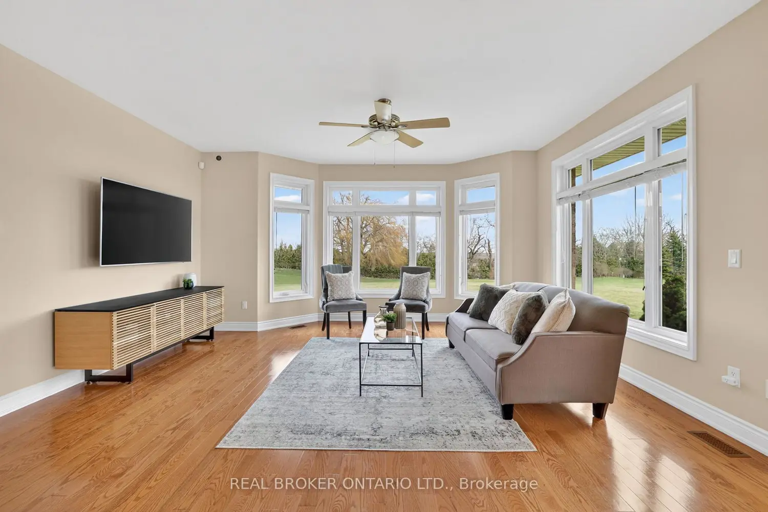 3421 Cole Road photo 2