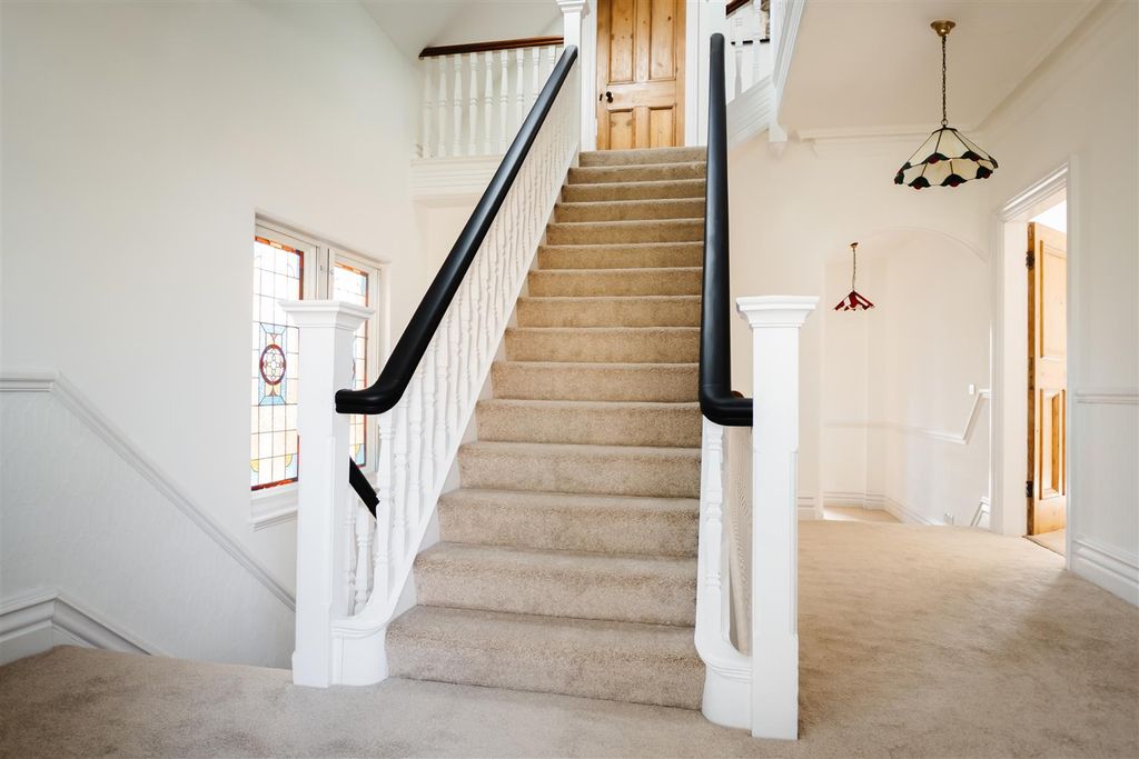 Additional image 23 of 6 bed semi-detached house for saleFerriby Road, Hessle HU13