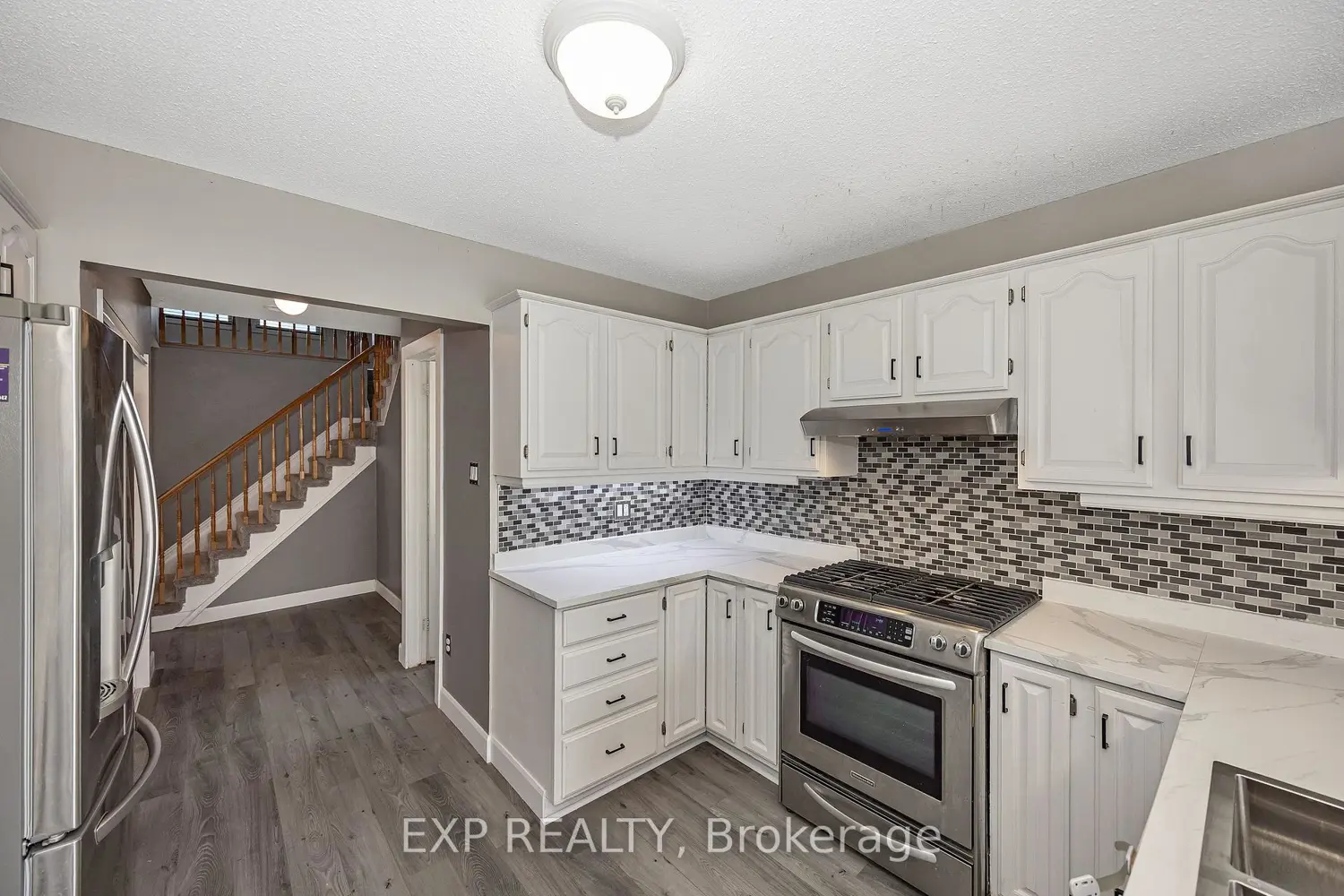 1797 Belval Crescent photo 4