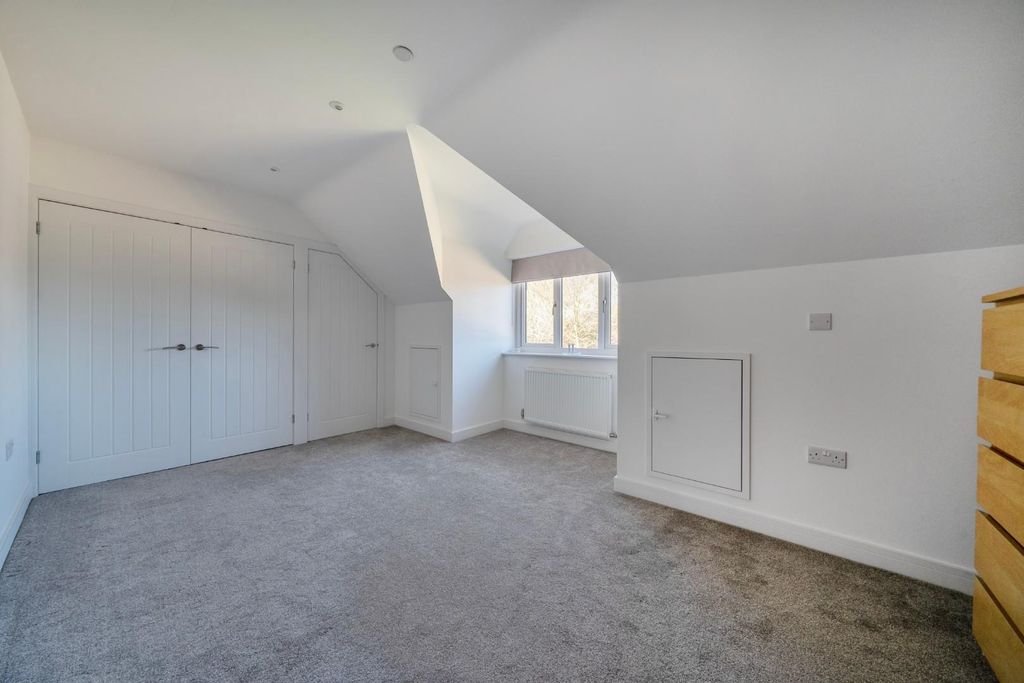 Additional image 34 of 5 bed detached house for saleNorth Close, Havant PO9