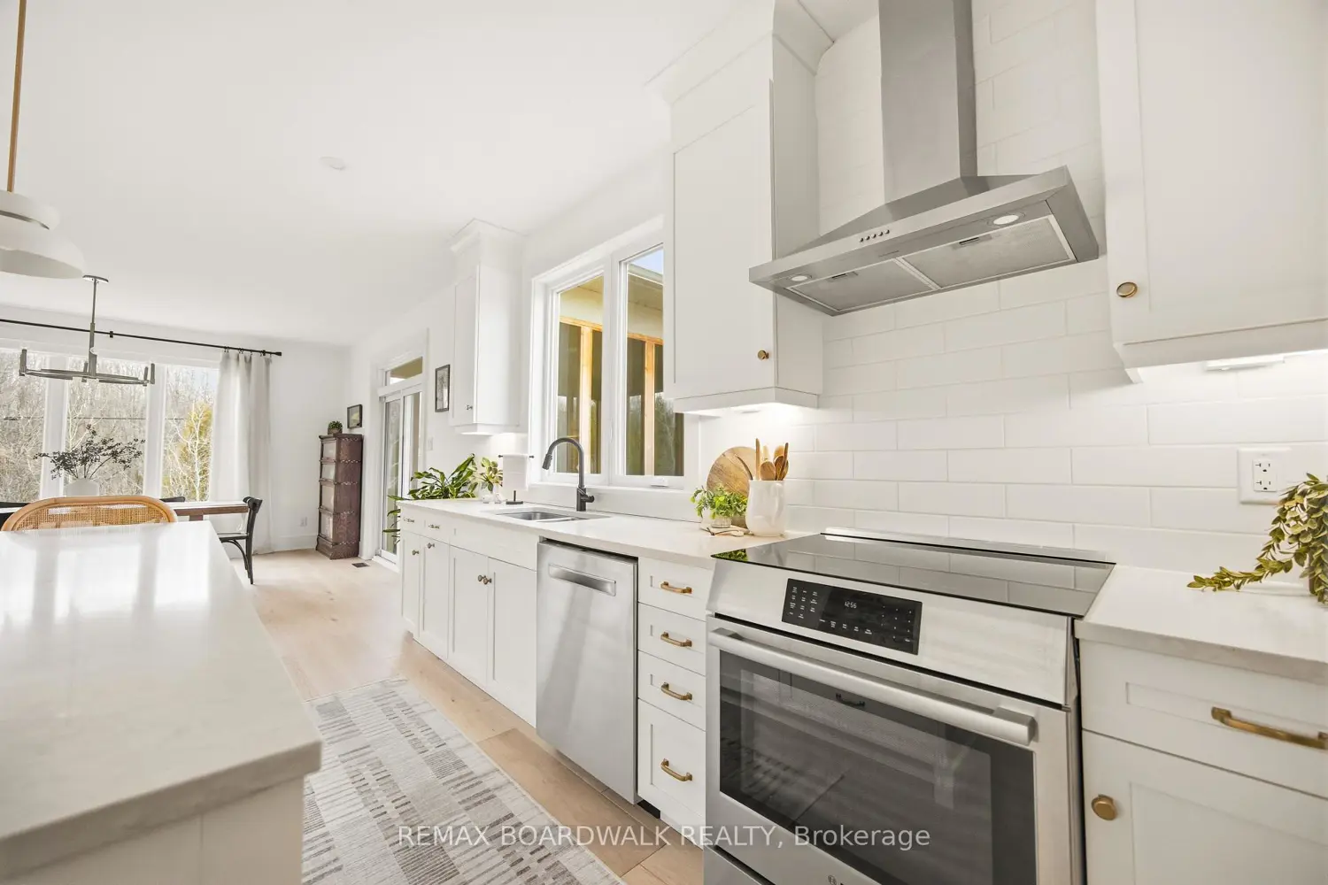 115 Kaswit Drive photo 2