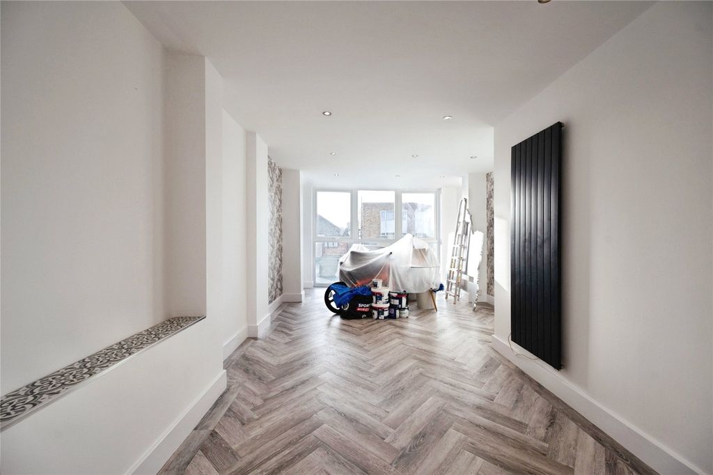 Additional image 11 of 2 bed maisonette for saleCreek Road, Hayling Island, Hampshire PO11