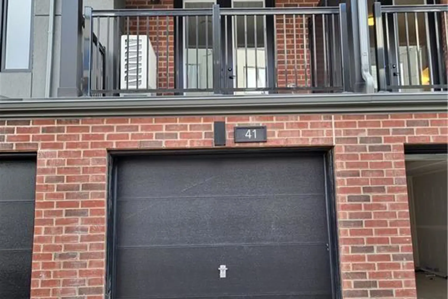 99 Rogers Street 41 photo 3