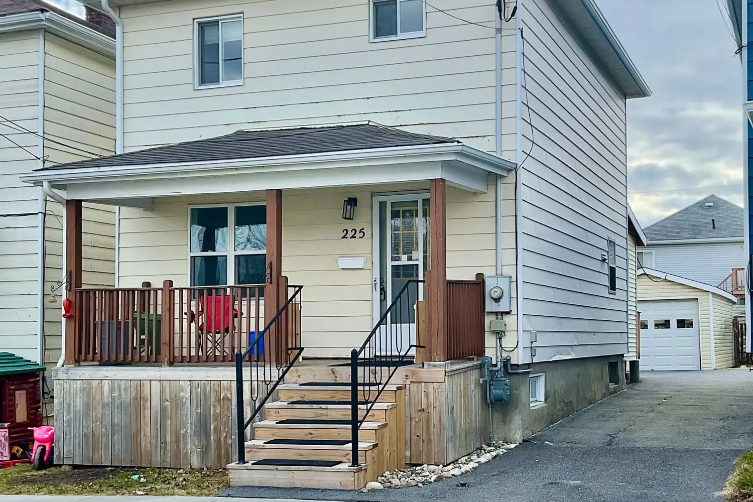 225 Alice Street