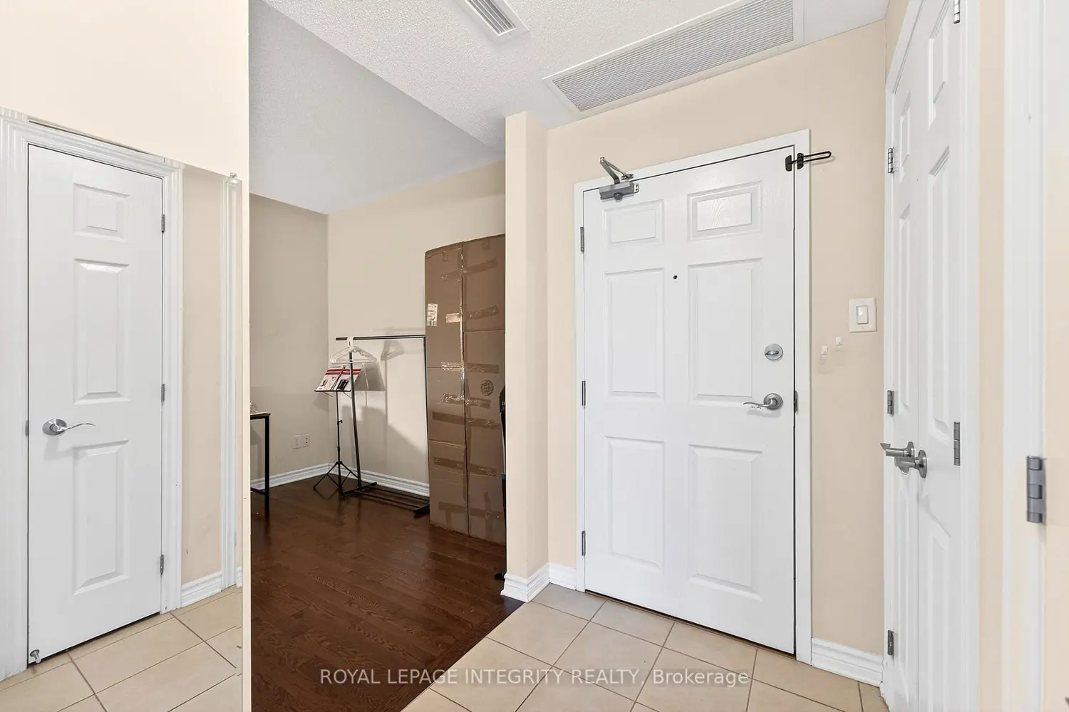 150 Guelph Private 101 photo 4