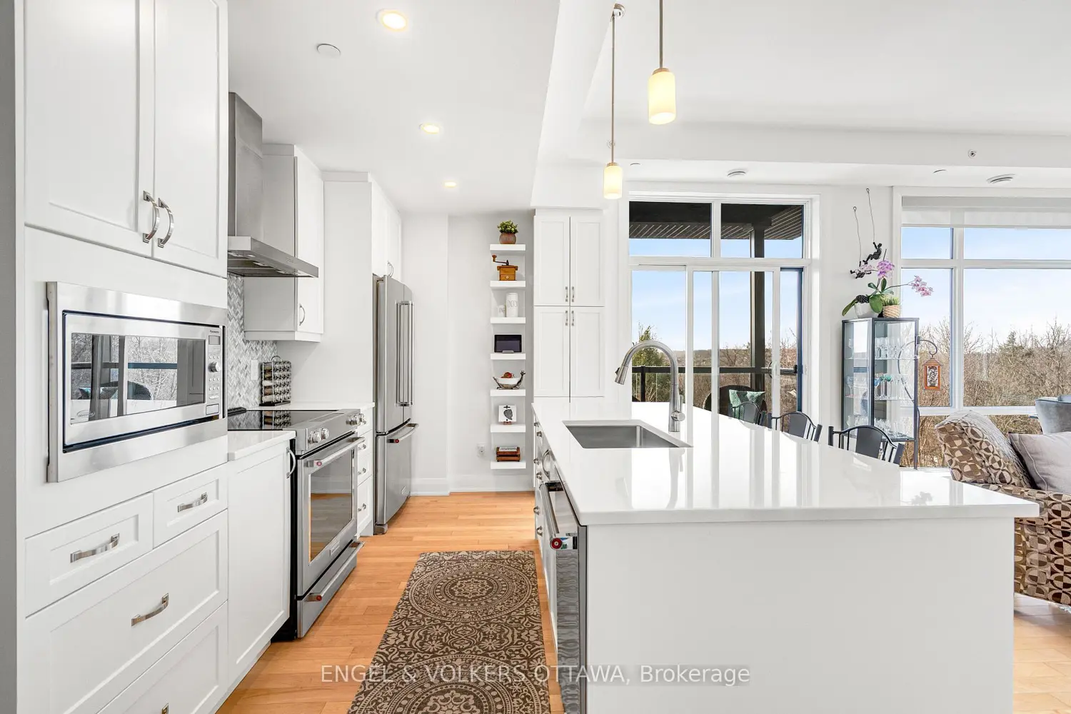 Additional image 3 of 110 Cortile Private 402