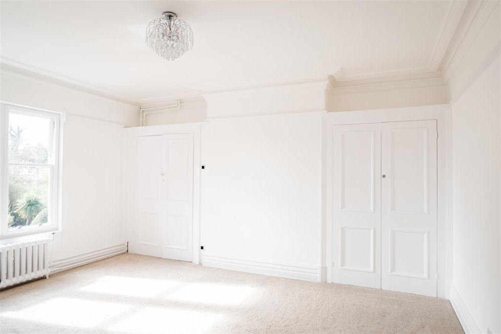 Additional image 30 of 6 bed semi-detached house for saleFerriby Road, Hessle HU13