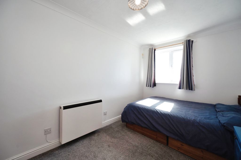 Additional image 16 of 2 bed flat for saleSouthwood Road, Hayling Island, Hampshire PO11
