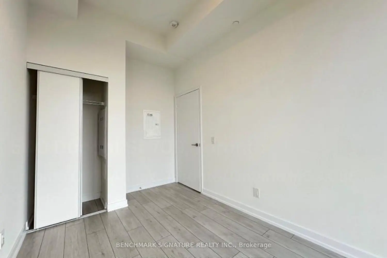 Additional image 8 of 500 Dupont Street 709