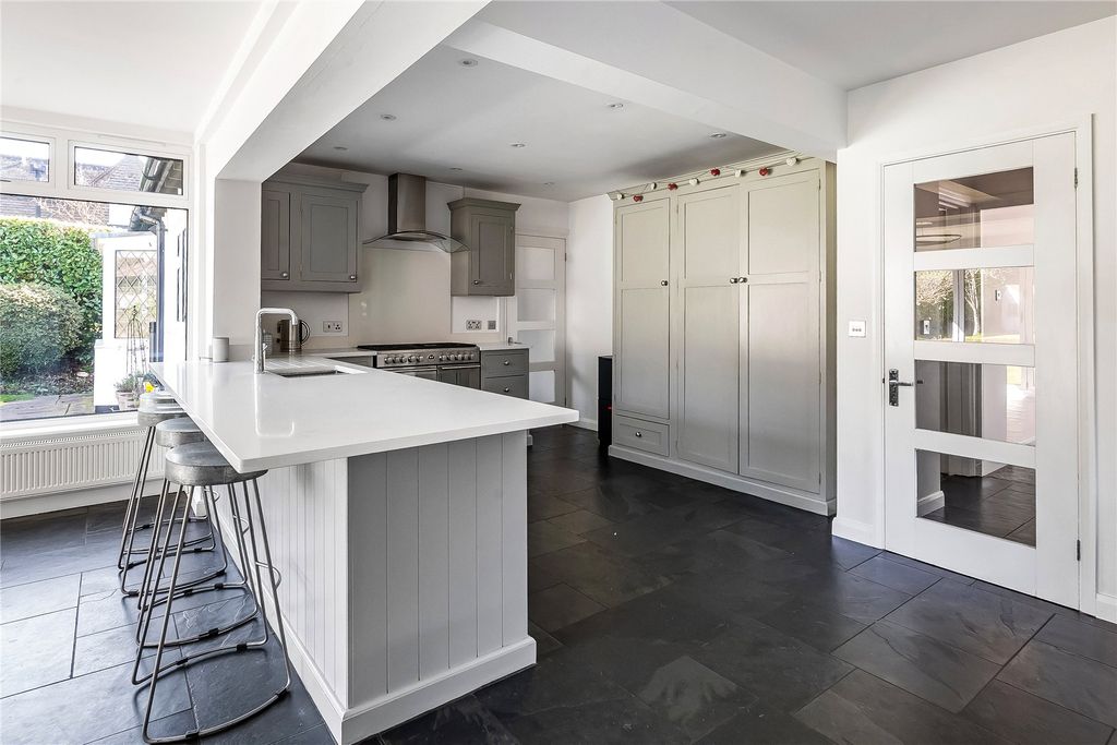 Additional image 5 of 4 bed detached house for saleHindhead, Surrey GU26