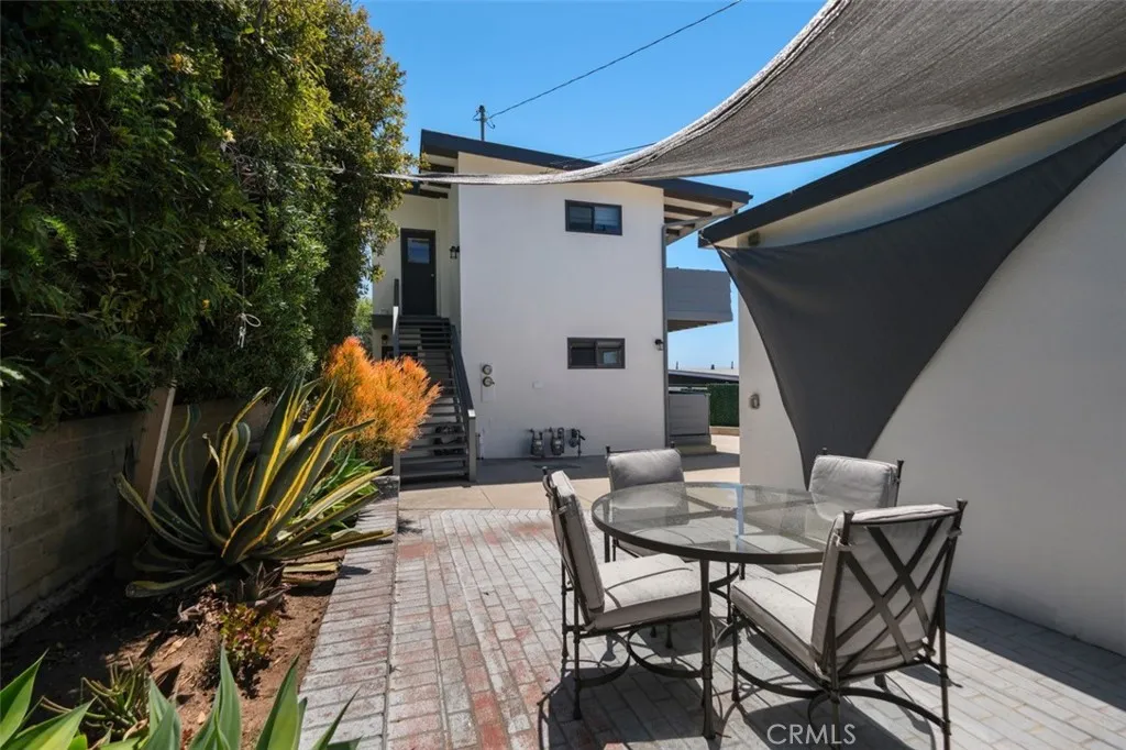 284 Chiquita St, Laguna Beach, CA 92651