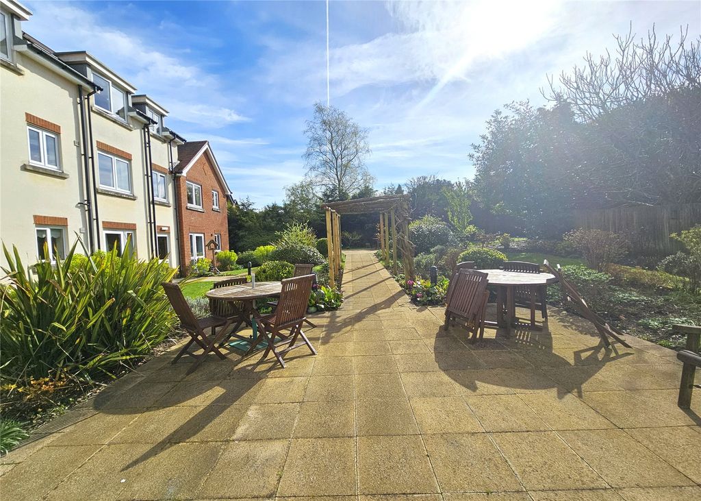 Additional image 12 of 2 bed flat for saleHindhead, Surrey GU26