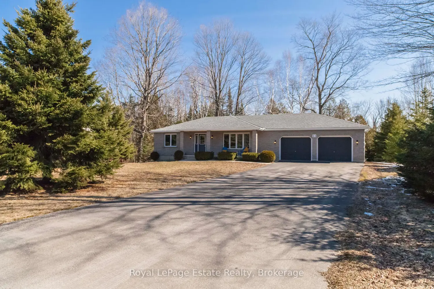 21 Sauble Woods Crescent photo 2