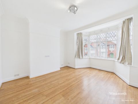 Fairfields Close, Kingsbury, London, Middlesex NW9