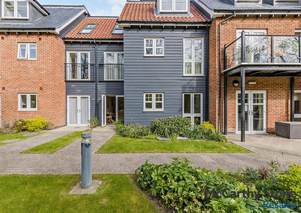 1 bed flat for saleBeaumaris Court, South Street, Sheringham NR26