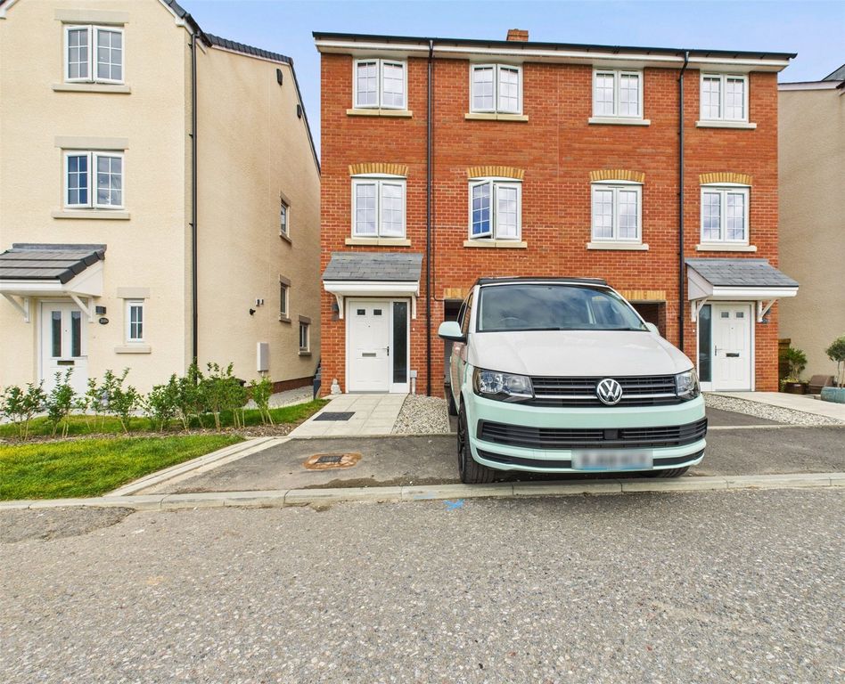 3 bed semi-detached house for saleRuby Close, Holsworthy, Devon EX22