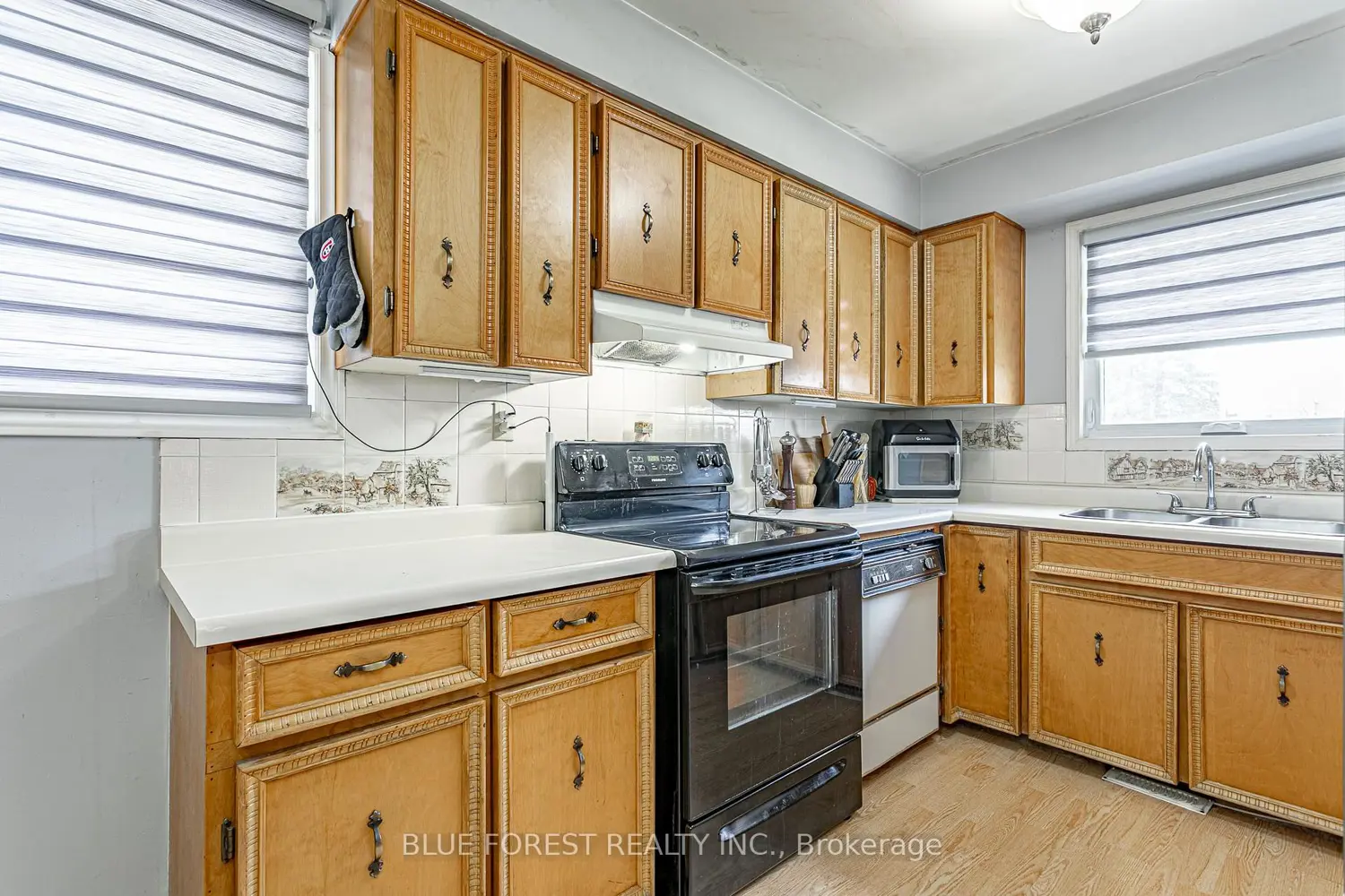 7 Raven Avenue photo 4