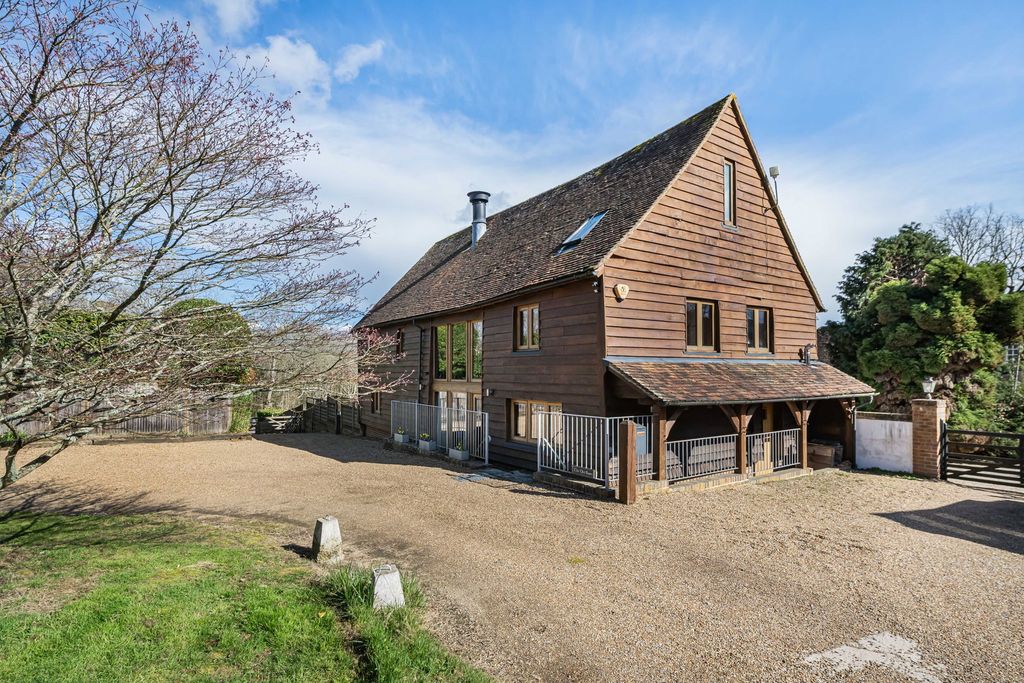 4 bed detached house for saleThe Old Barn, Sedgwick Park RH13