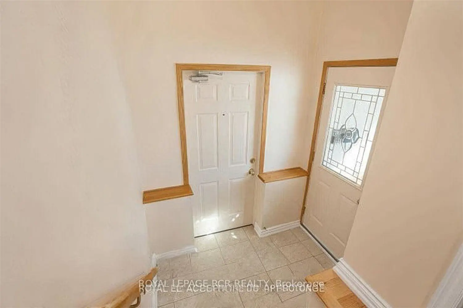 254 Simcoe Road photo 3