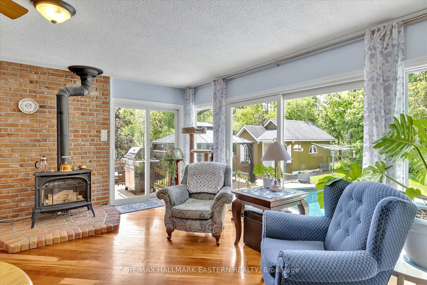959 Golfview Road photo 4