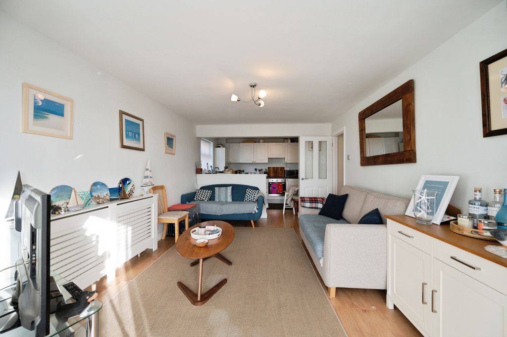 Additional image 13 of 2 bed flat for saleAcasta Court, 188 Southwood Road, Hayling Island, Hampshire PO11