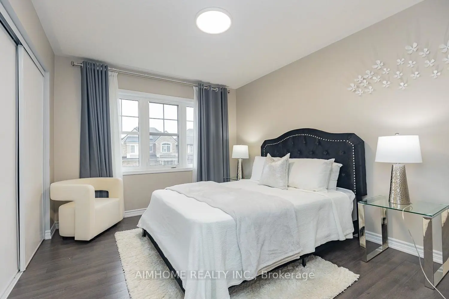 246 Thomas Phillips Drive photo 4