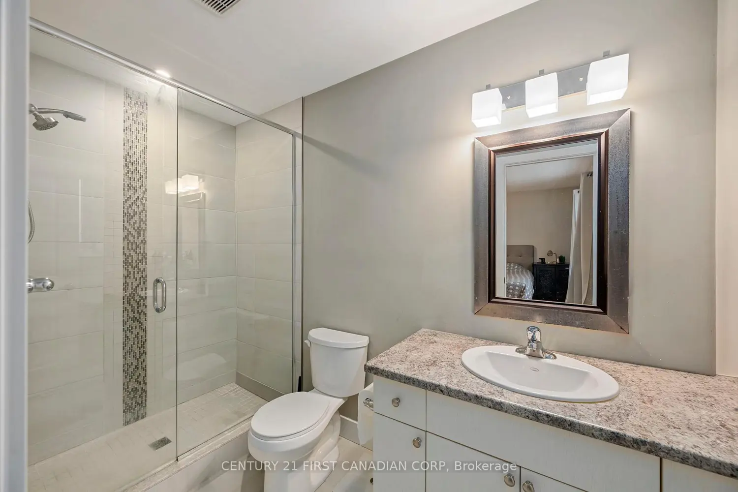 1375 Whetherfield Street 36 photo 3