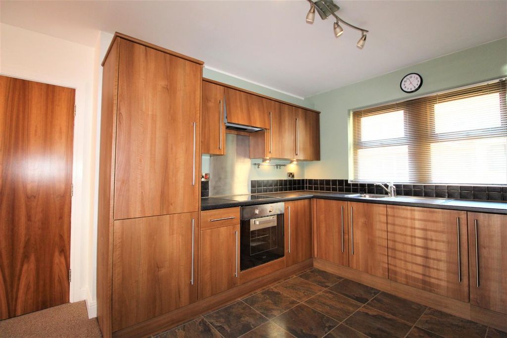 Additional image 2 of 1 bed flat for saleGarden Street, Huddersfield HD1