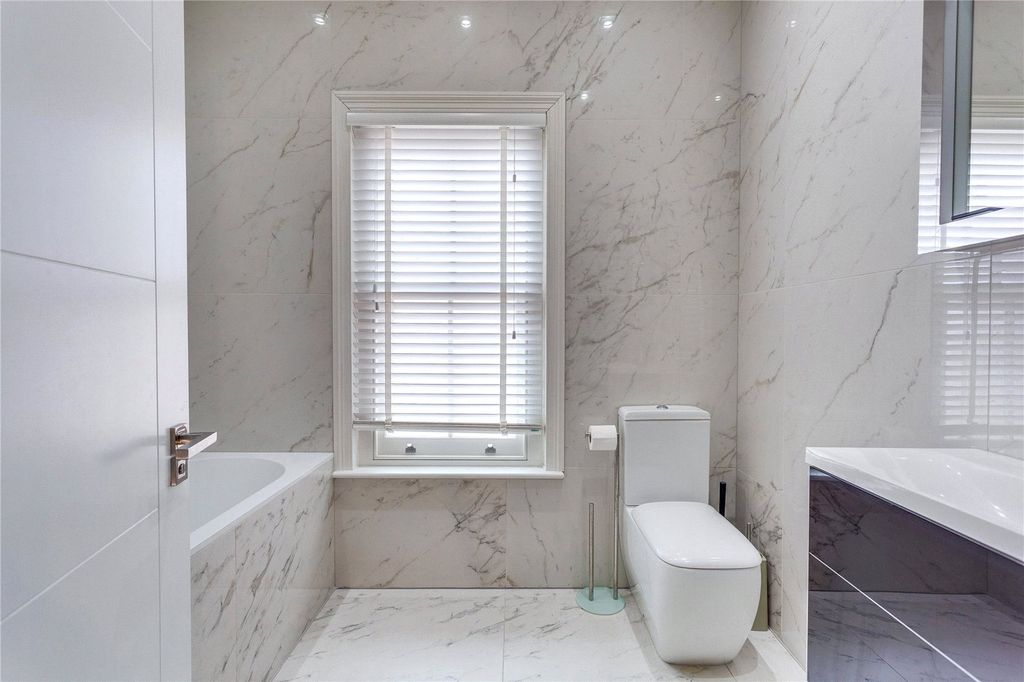 Additional image 7 of 4 bed detached house for saleNorman Avenue, Henley-On-Thames, Oxfordshire RG9