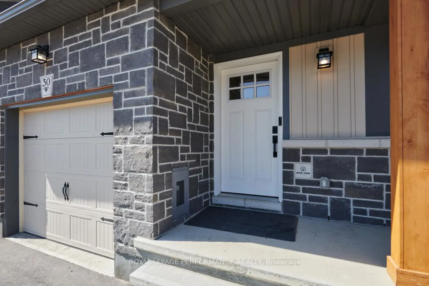 Additional image 2 of 30 Whitcomb Crescent