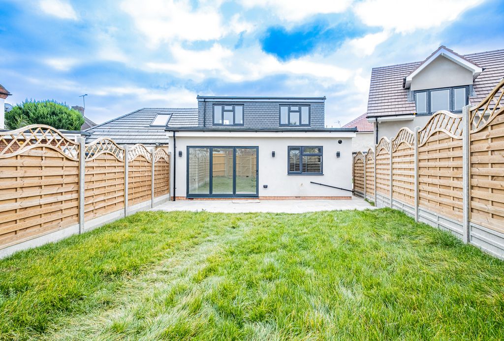 Additional image 2 of 5 bed bungalow for saleWaverley Close, Hayes UB3