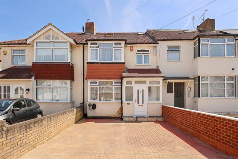 Denecroft Crescent, Hillingdon UB10