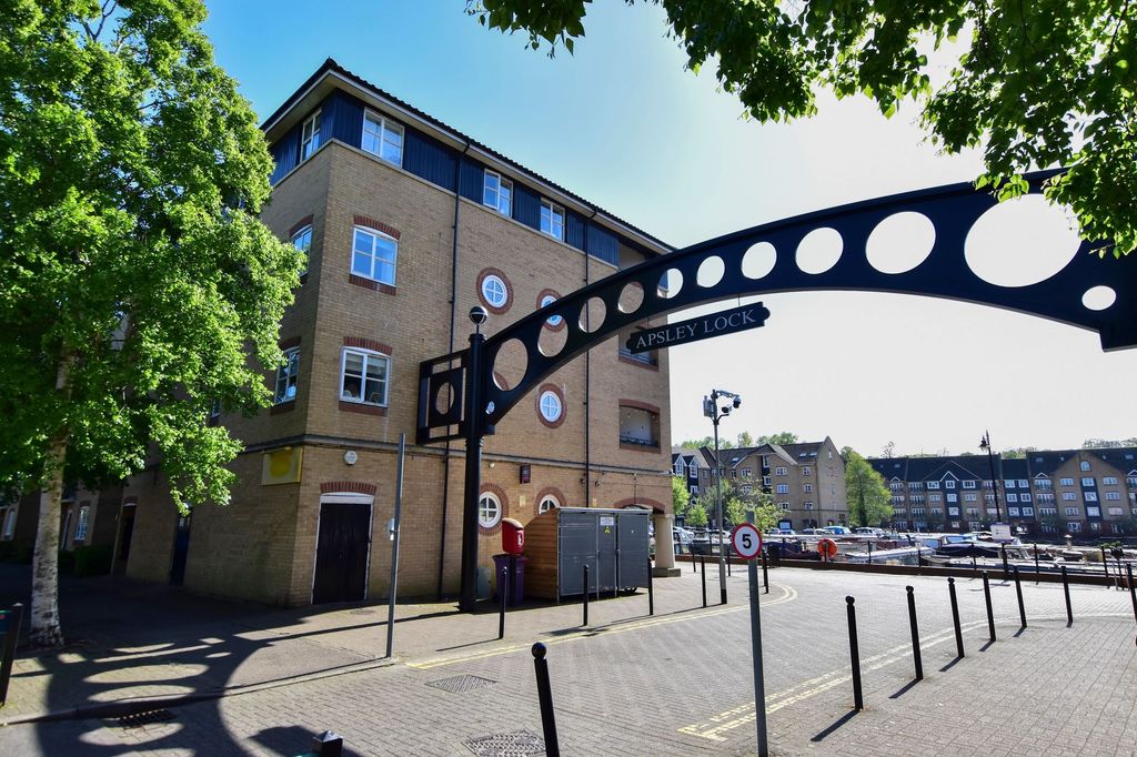 Additional image 27 of 3 bed flat for saleEvans Wharf, Hemel Hempstead HP3