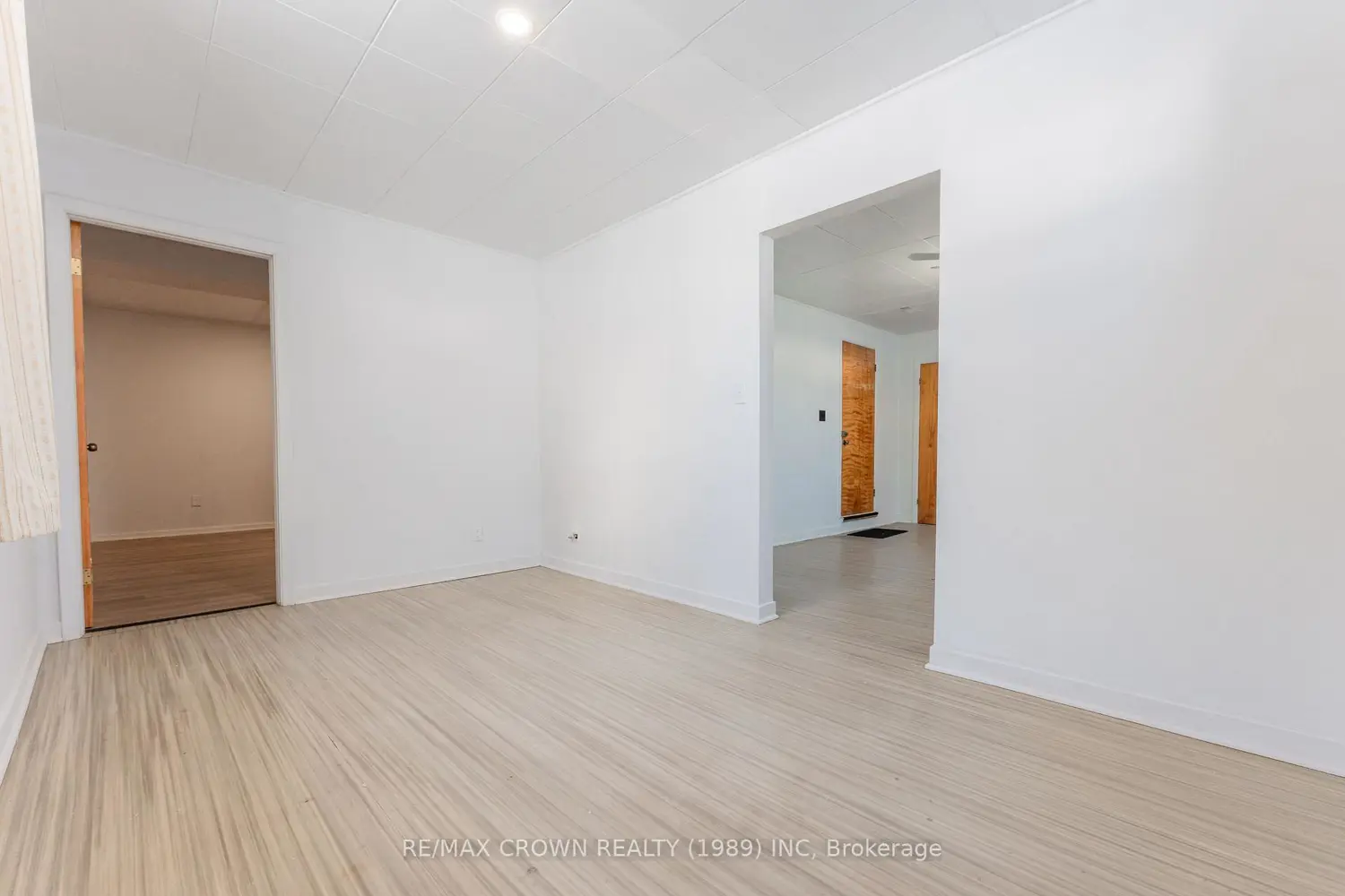 30 Pine Crescent photo 5