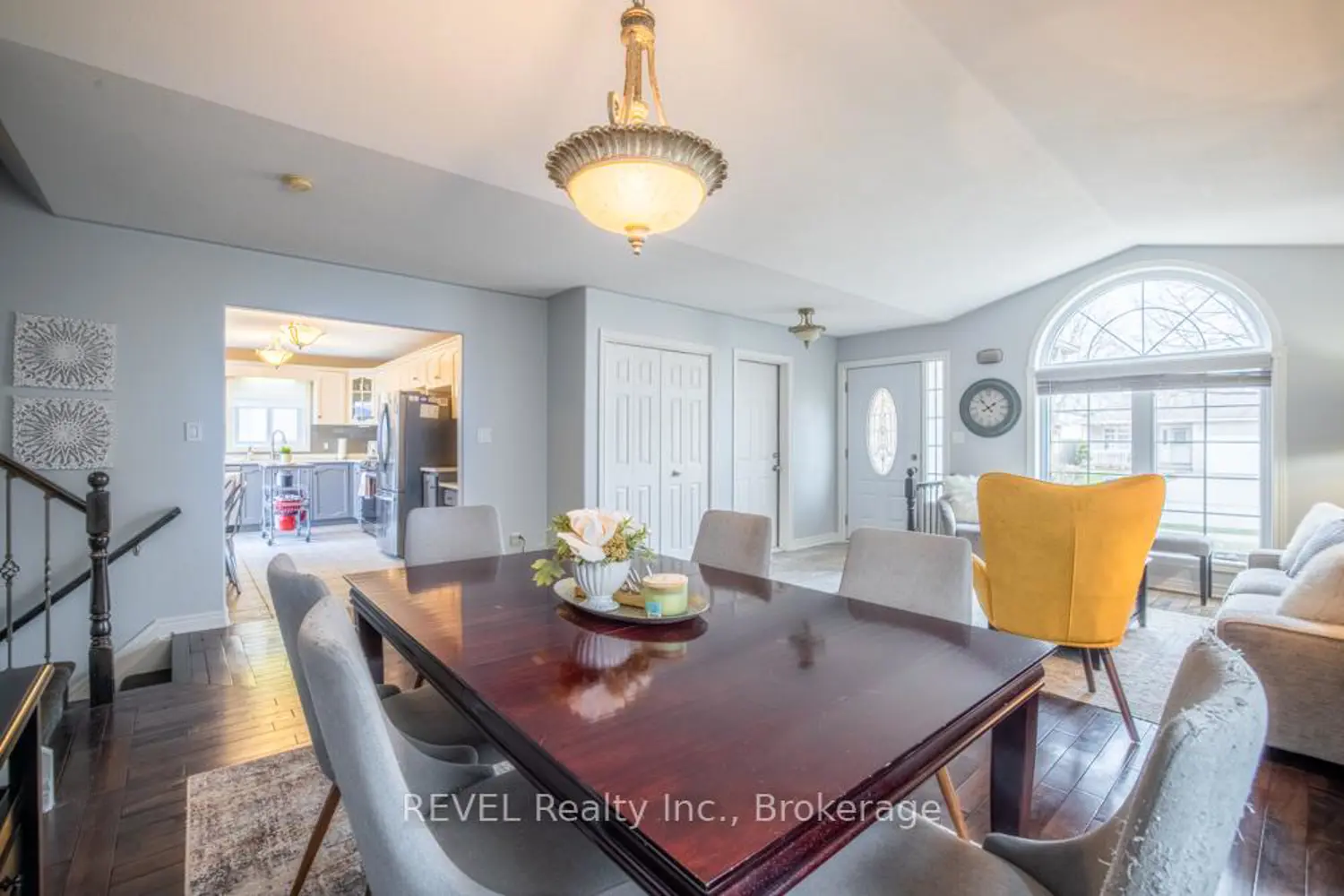 8205 Harvest Crescent photo 4