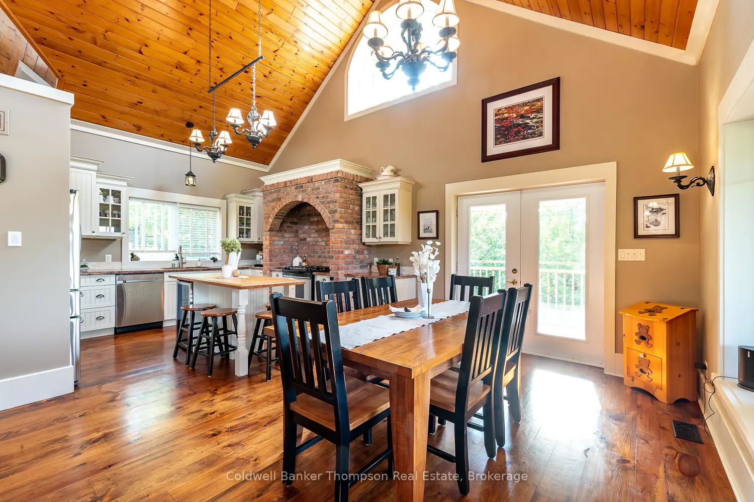 21 Deerhurst Highlands Drive photo 3