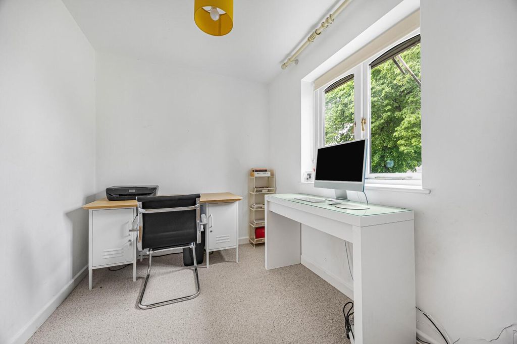 Additional image 18 of 5 bed detached house for salePearces Orchard, Henley-On-Thames RG9