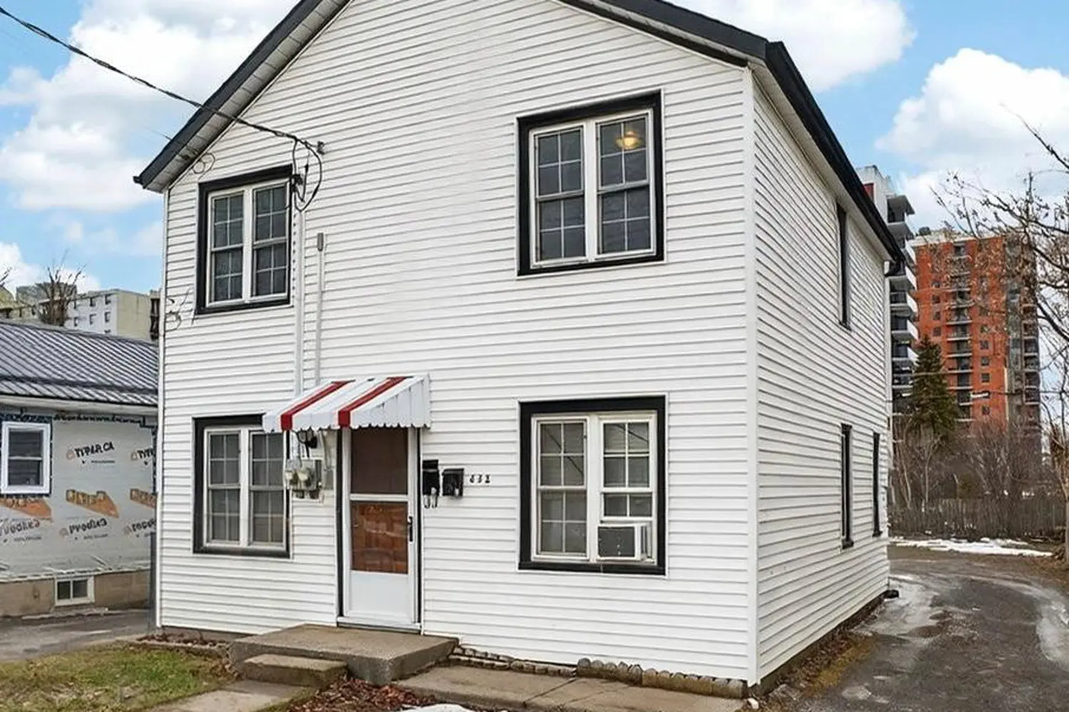 632 Macdonnell Street