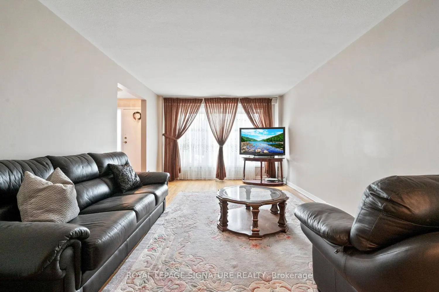 1142 Alexandra Avenue photo 2