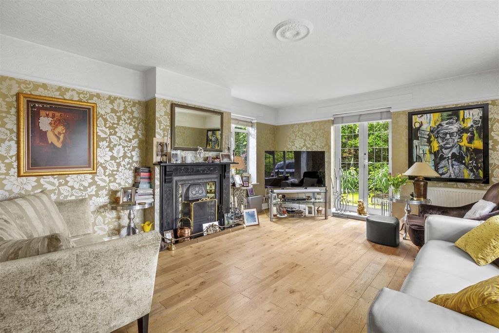 Additional image 4 of 5 bed detached house for saleMarlow Hill, High Wycombe HP11