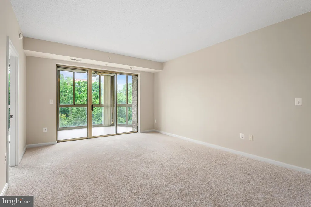 Additional image 3 of 19355 Cypress Ridge Terrace Unit 404, Leesburg, VA 20176