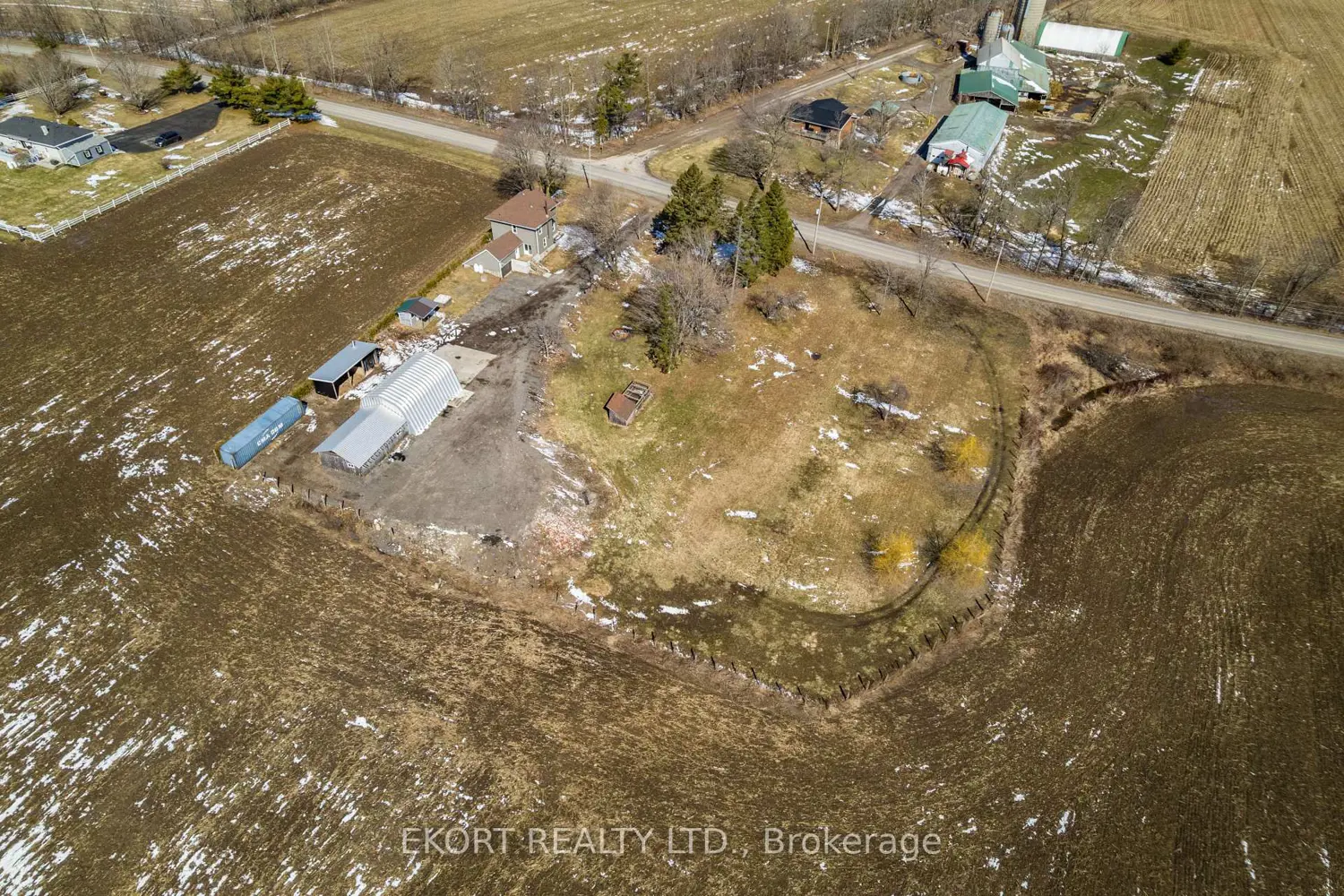201 Concession 8 Road photo 4